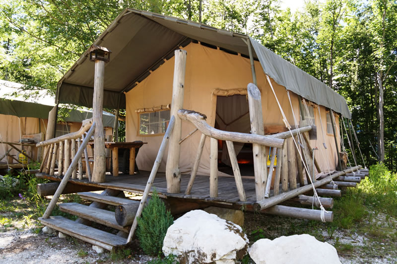 Bio-Bauernhof-Jezersko-Steiner-Alpen-Slowenien-Glampingzelt-Aussen