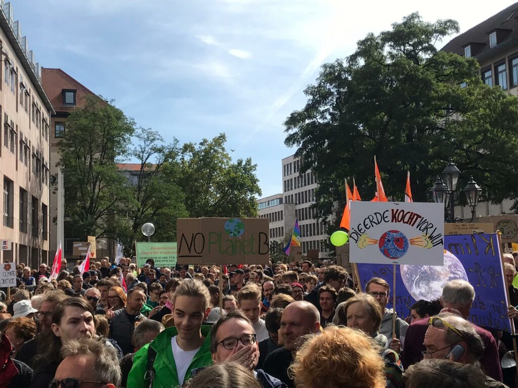 klimastreik fridays for future nuernberg schilder