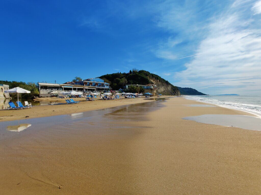 Der Strand Marathias auf Korfu