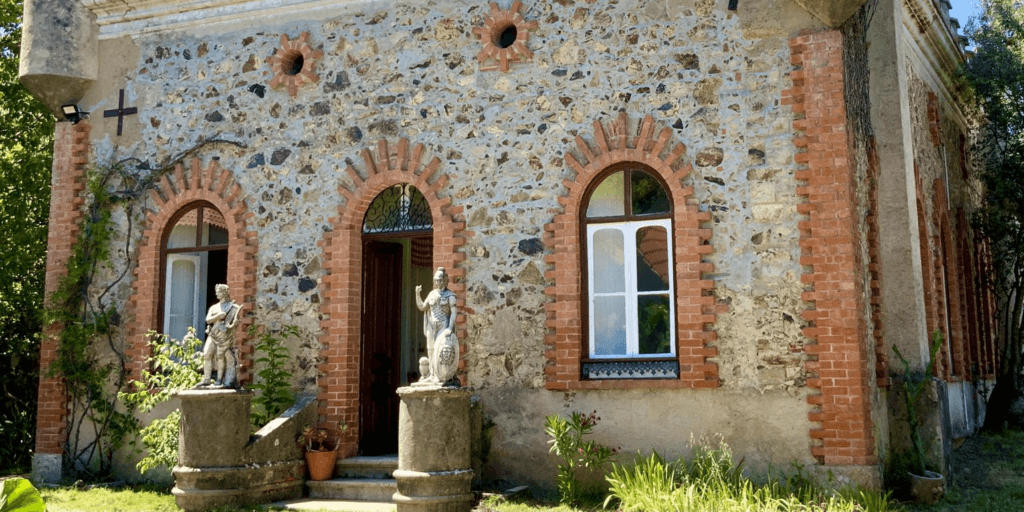 Traditionelles Landhaus in der Serra de Monchique in der Algarve Portugal