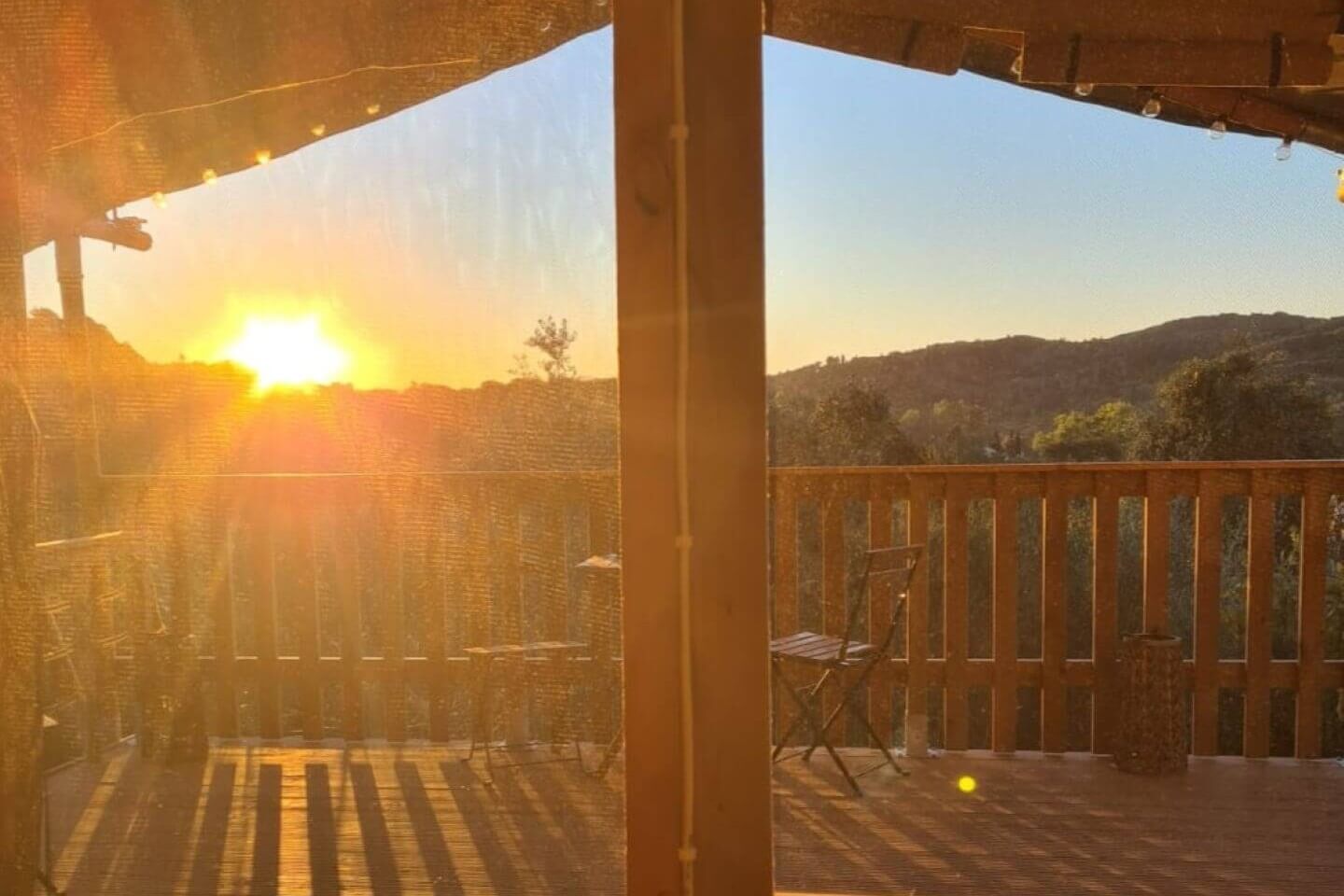 Sonnenaufgang vom Bett