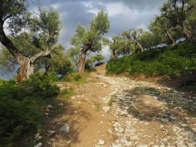 albanien süden wandern landschaft wanderweg