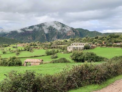 peramea spanische pyrenen wanderweg