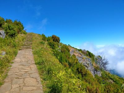 wanderurlaub madeira wanderweg ausblick