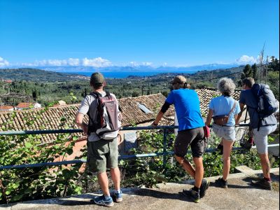 wanderung olivenhain natur villa kalimeera familienurlaub