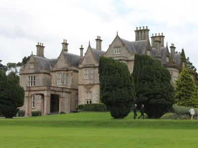 Muckross House und die dazugehrigen Grten sind einen Ausflug wert.