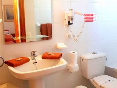 Familienurlaub Lanzarote Appartement Badezimmer