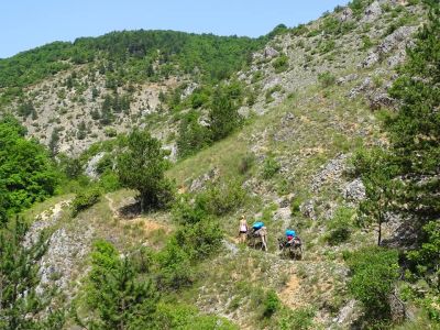 Eselwandern in den Abruzzen durch Aterno Canyon