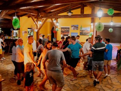 Sirtaki lernen im Urlaub auf Korfu