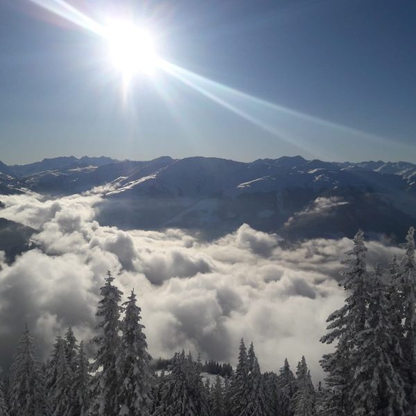 Familien-Winterurlaub ber Silvester in Tirol: Schneevergngen Kitzbheler Alpen