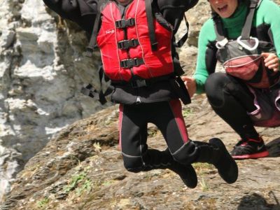 Canyoning fr Gro und Klein bei der Gruppenreise fr Familien in Norwegen