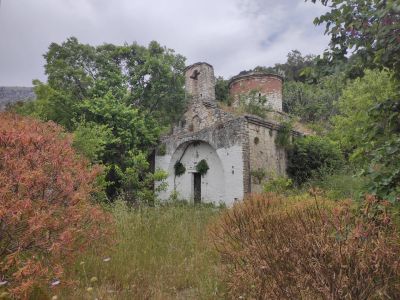 albanien wanderreise ohne gepäck kirche ruine