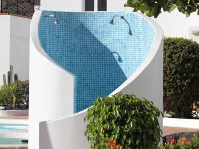 Die Außendusche: Besondere Architektur im Centro auf Lanzarote