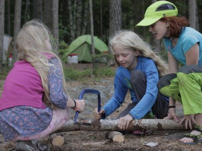 lagerfeuer schweden kanutour familie
