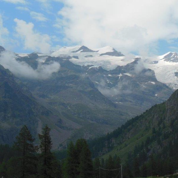 Bergwandern ohne Gepck im Valle del Lys - Aostatal