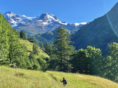 Wanderin am Monte Rosa