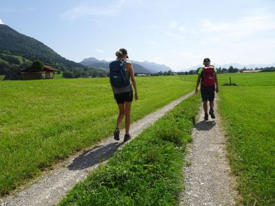 wandern ohne gepaeck deutschland bayern wanderweg