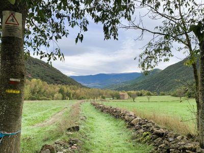 wanderweg naturpark alt prinieu baro sort