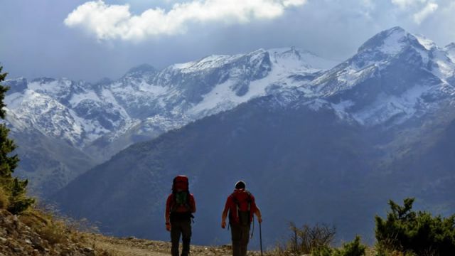 Wandern ohne Gepäck im Zagoria Tal in Albaniens Süden