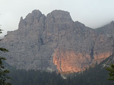 Dolomiten-Blick Wanderurlaub Meran bis Riva del Garda