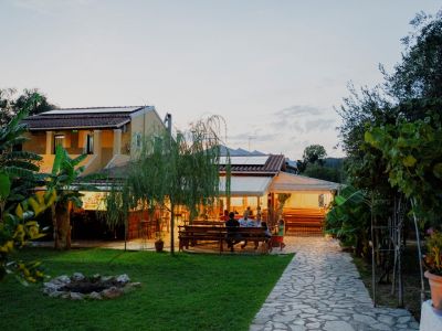Im Restaurant wartet leckeres griechisches Essen