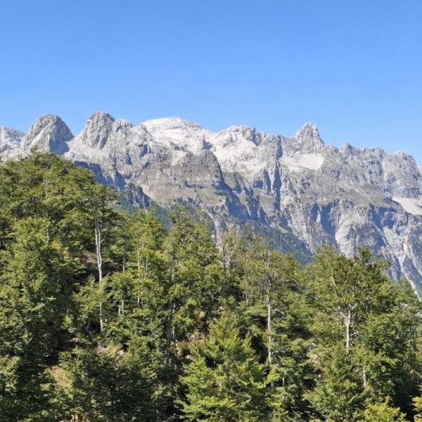 Bergwandern in den Albanischen Alpen 