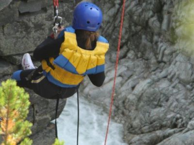 Canyoning im Aktivurlaub mit Kindern in Norwegen