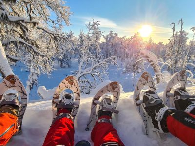 Schneeschuhe Familienurlaub Winterreise Schweden