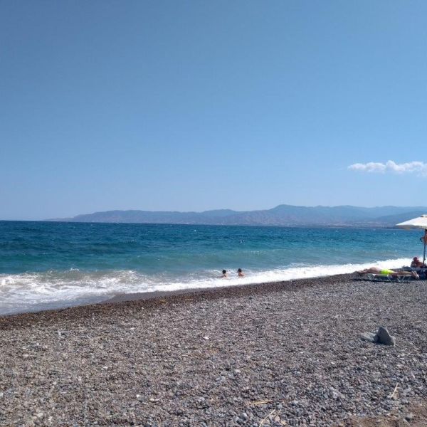 Yoga-Reise und Retreat-Urlaub am Strand auf Zypern