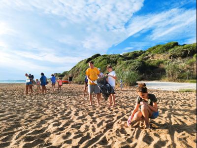 Beach Clean Up Nachhaltigkeit Marathias Villa Kalimeera