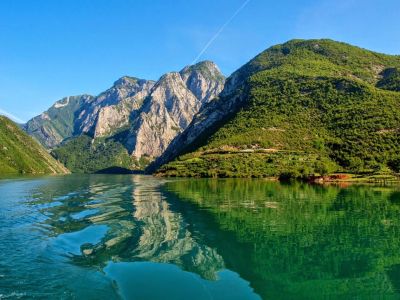 Koman Fluss Berge Nordalbanien