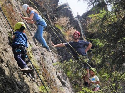 klettern bayerischer wald fuer familien campingurlaub bad koetzting