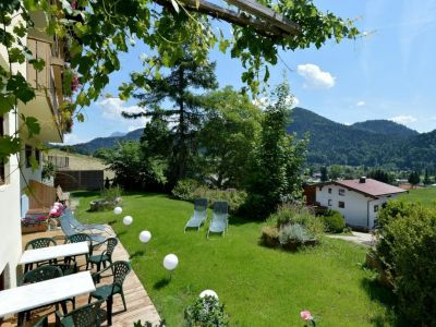 Bio-Landhaus Seethaler Garten mit Seeblick thiersee