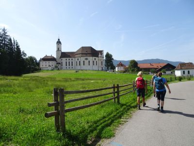 knig ludwig weitwanderweg wieskirche wanderer