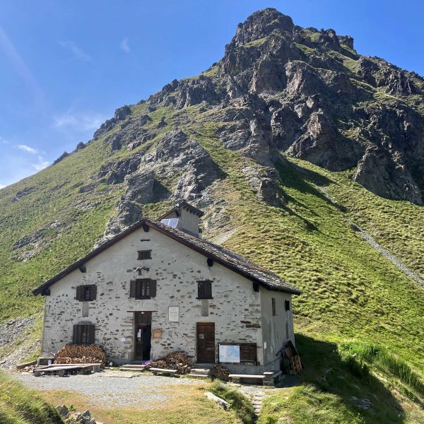 Bergwandern in den Alpen: vom Valle del Lys ins Valsesia - Italien