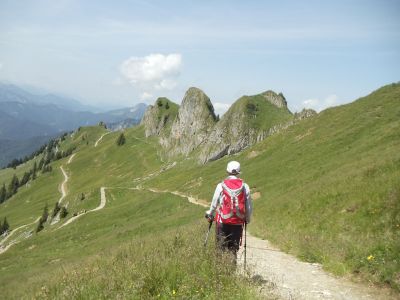 wandern mit gepäcktransport deutsche alpen