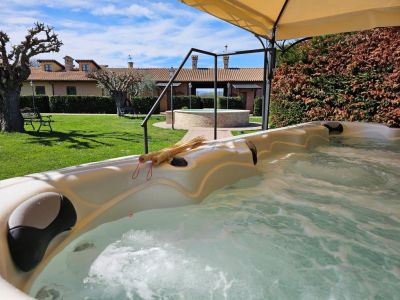 Italien Wellness Spa Whirlpool Landhaus