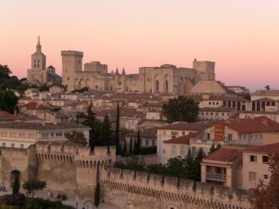 urlaub kultur suedfrankreich avignon