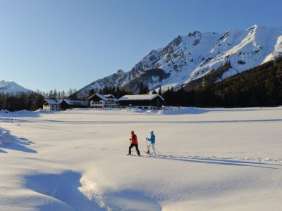 Winterurlaub in Tirol, Schneeschuhwandern Tirol, Familienwinterurlaub
