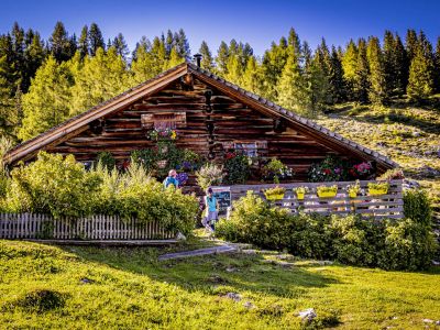 Almwandern Pause auf der Berghtte