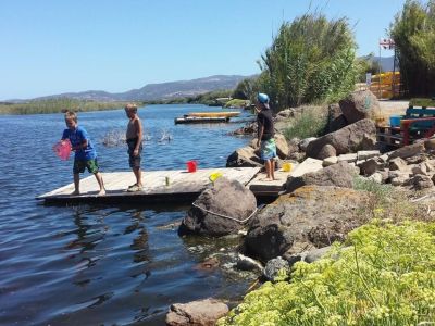 Urlaub am Wasser Italien Meer Sardinien Kinder Familie Suesswasser