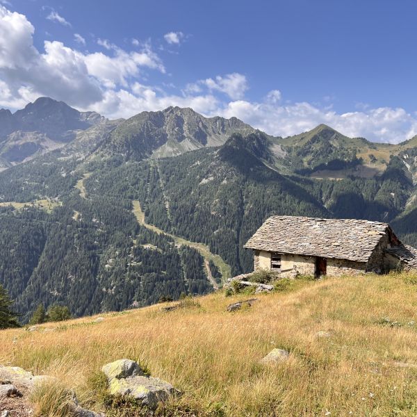 Bergwandern in den Alpen: vom Valle del Lys ins Valsesia - Italien