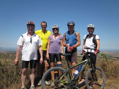 Biken Radfahren Sardinien Küste am Meer Familie