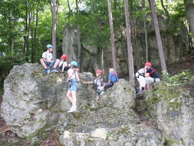 klettern familie camping urlaub franken aktiv freibad zelt gemeinschaft kochen essen kueche hoehle