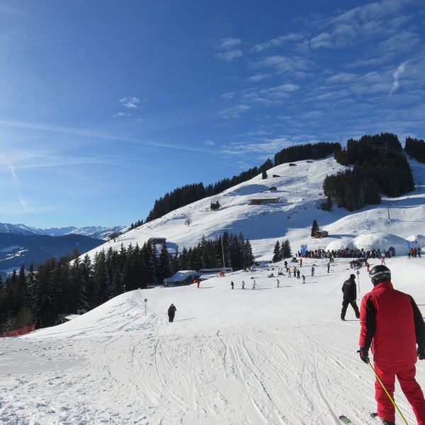 Familien-Winterurlaub ber Silvester in Tirol: Schneevergngen Kitzbheler Alpen