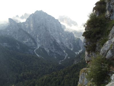 Bergmassiv auf Wanderreise zum Gardasee