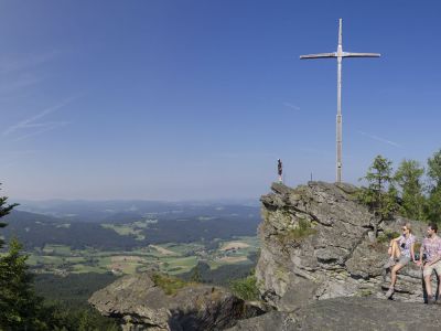 wandern gipfelkreuz ausblicke familien bayerischer wald