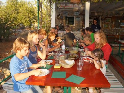 Segelurlaub Familien Dalmatien Kroatien Konoba