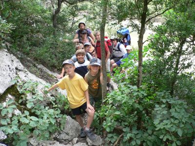 wanderurlaub mit familie frankreich provence baden see betreuung teenager