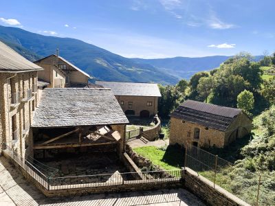 pyrenen wanderung bergdorf olp